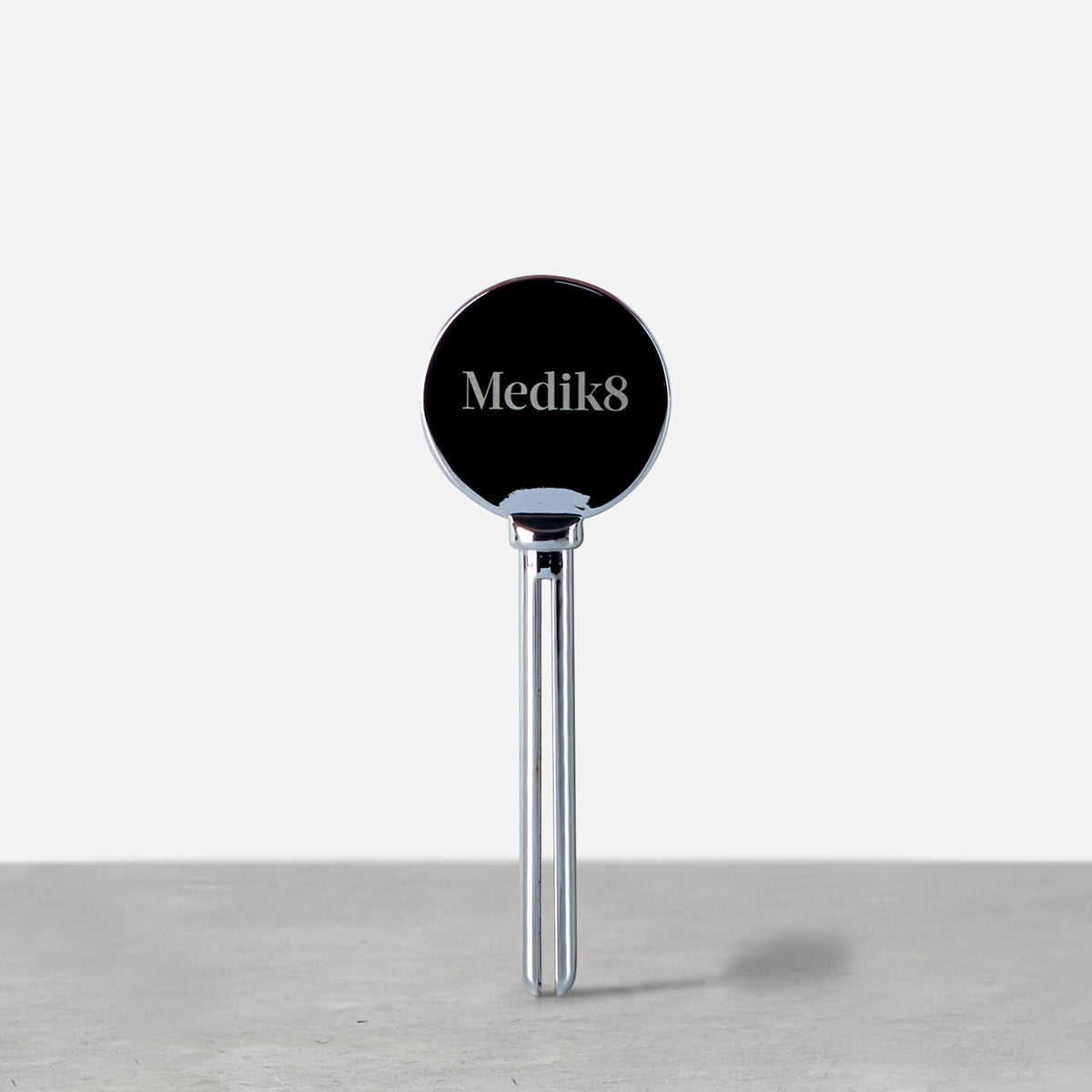Medik8 stláčač tub